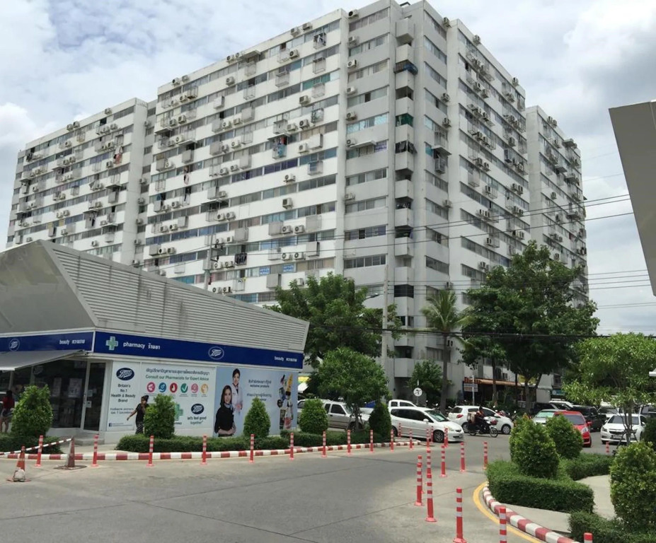 Muangthongthani Rental/Khun Dan