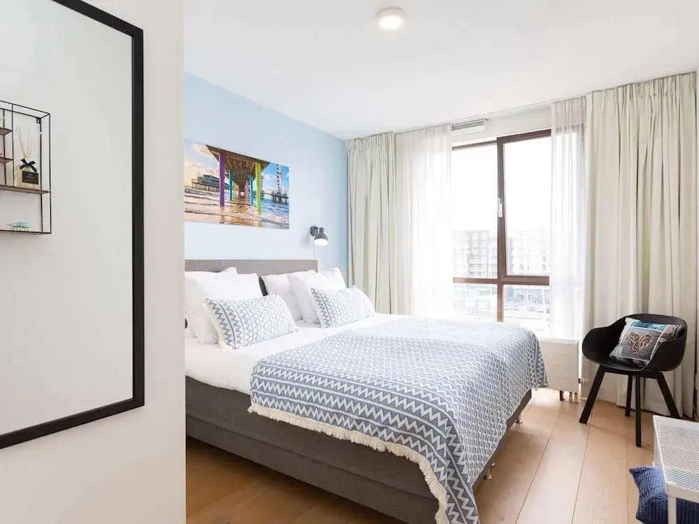Attractive Apartment in Den Haag with Balcony near Beach