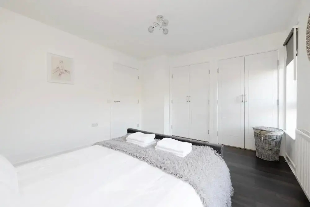 Stylish 3BR Home with Garden & Free Parking - Near O2 Academy & City Centre