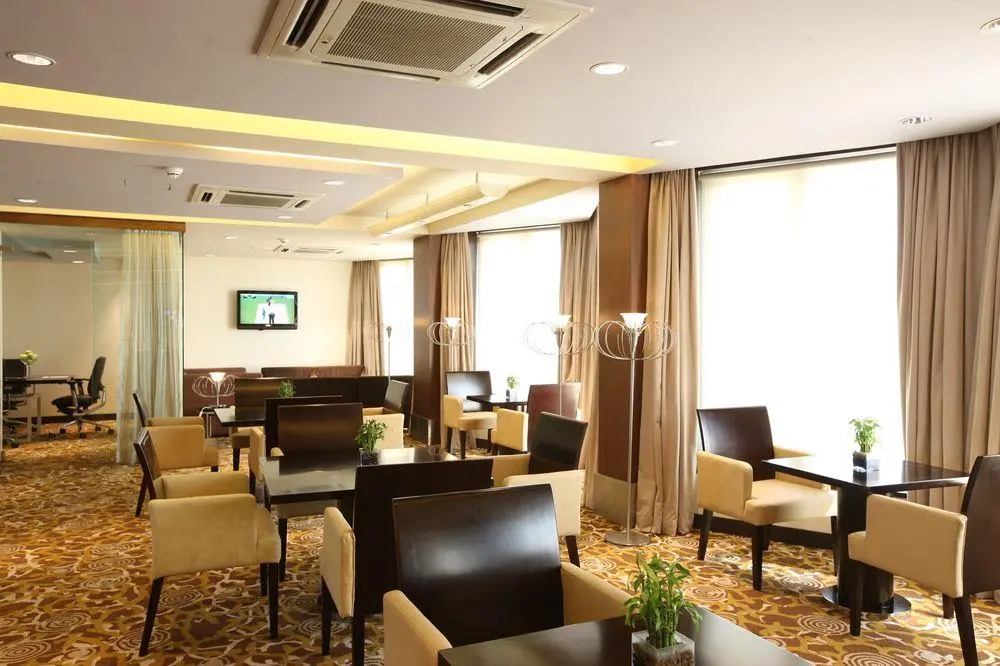 OYO Rooms Juhu Chowpatty