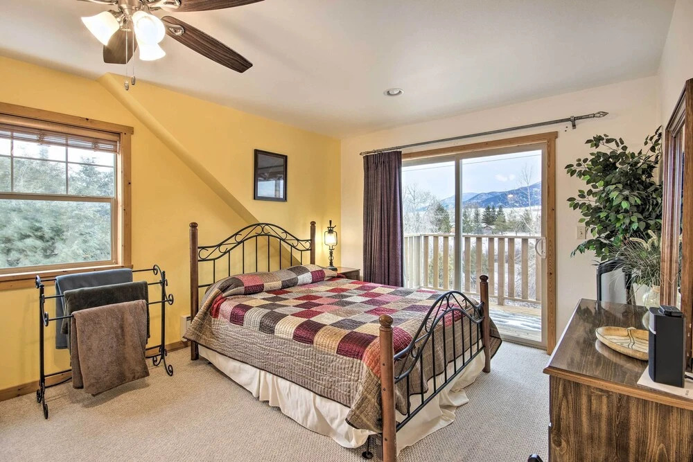 Inviting Townhome: 30 Mi to Yellowstone NP