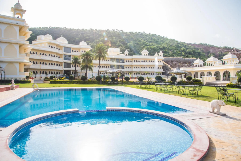 Labh Garh Palace