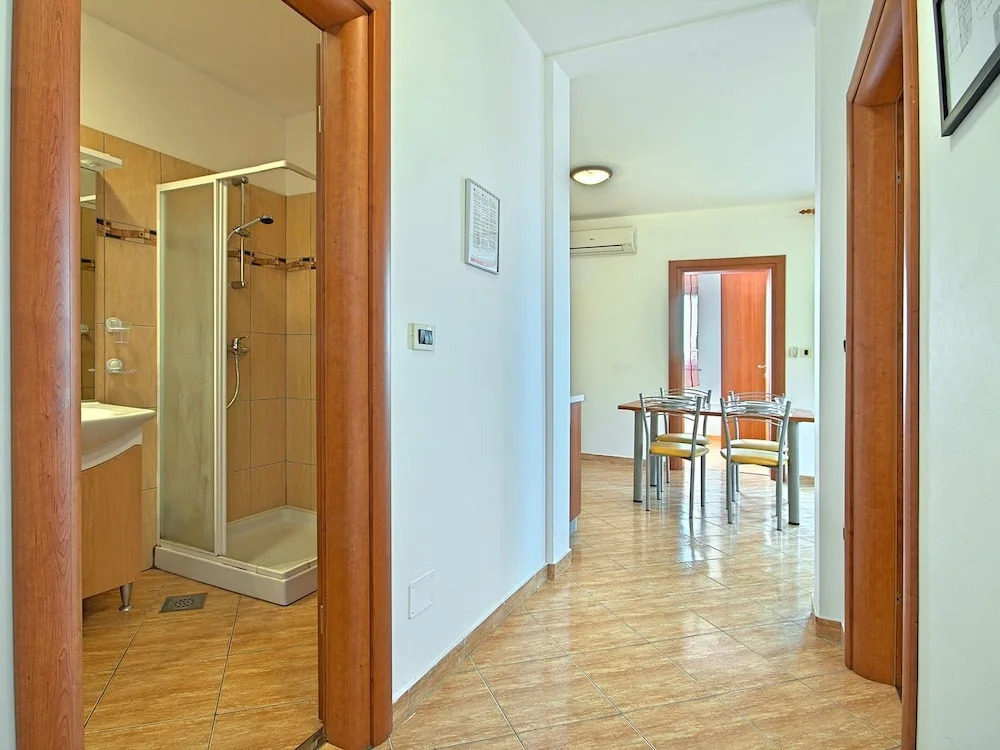 Well Maintained Apartment With Shared Pool With Children's Pool, 2 km From the Beach