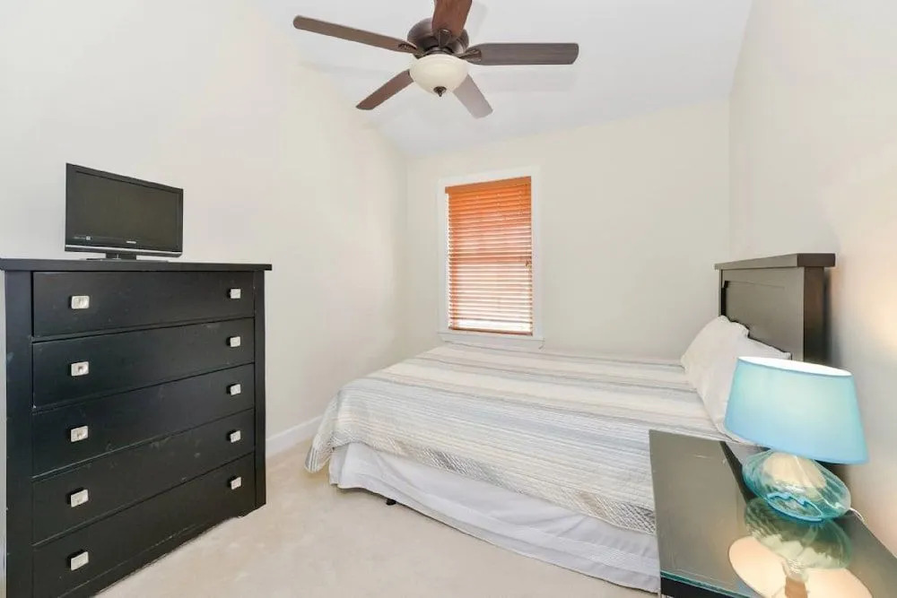 Sunburst 104 - 4 Br Townhouse