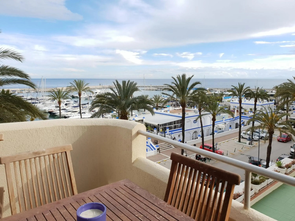 Fantastic Apartment In Front Of The Sea & Marina