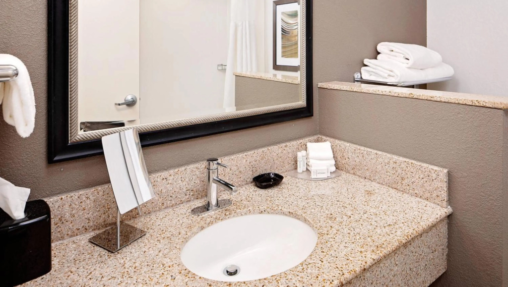 Courtyard by Marriott Pittsburgh West Homestead Waterfront