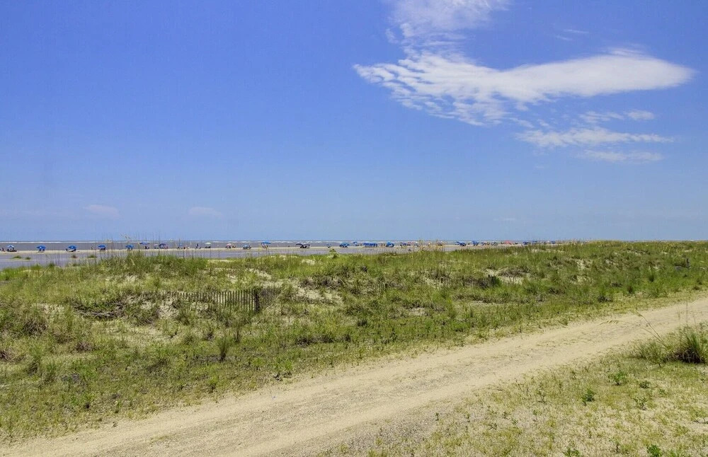 103 B Port O Call by Avantstay Direct Beach Access Screened In Porch!