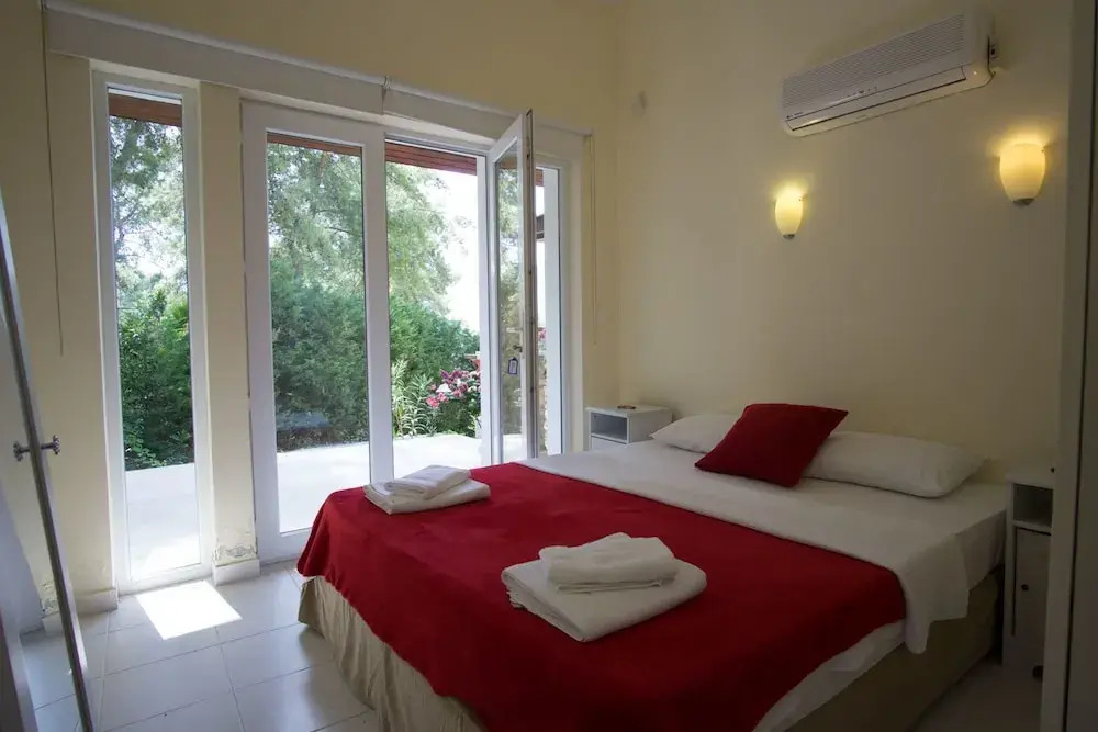 Larmos Villa