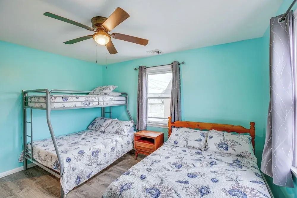 Beach House w/ Private Pool in North Wildwood