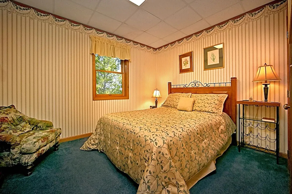Sanctuary - 3 Br Cabin