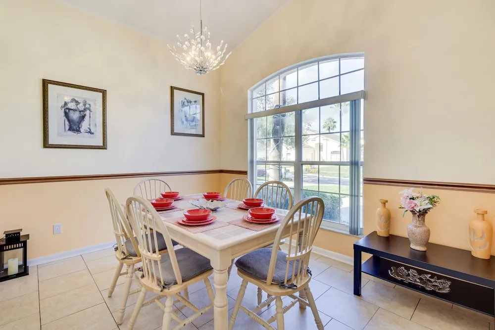 Florida Home: Resort Amenities, Near Disney World
