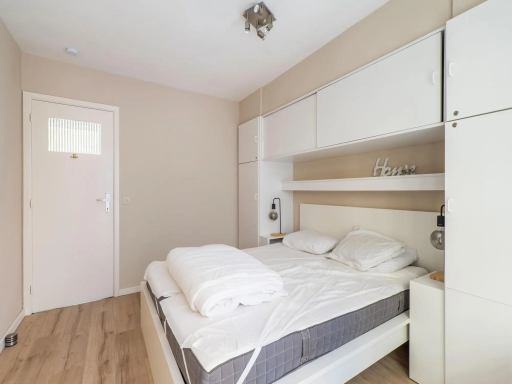 Seafront apartment in Blankenberge with balcony