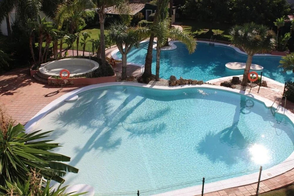 Apartment with 2 Bedrooms in Marbella, with Wonderful Mountain View, Pool Access And Furnished Terrace - 300 M From the Beach