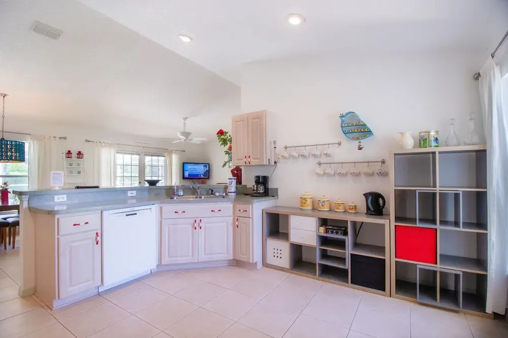Family Villa Bettina - Recently Remodeled 2 Bedroom Home by RedAwning