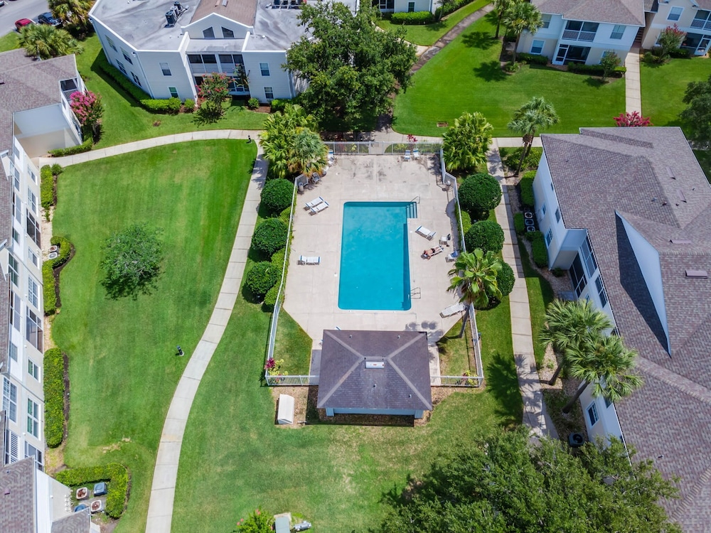 Luxury House - Sleeps 8 Golf Disney Family Fun
