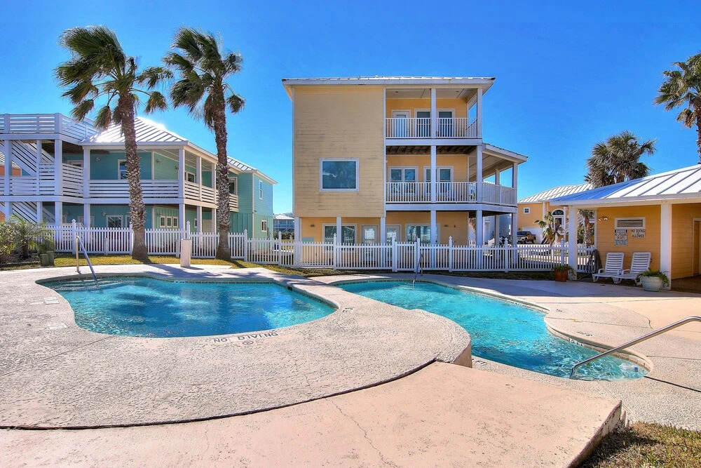 Bibby's Beach Bungalow
