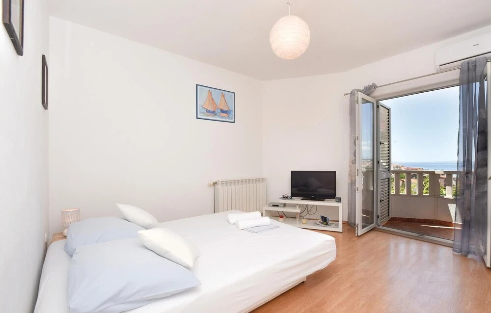 Amazing Home in Podstrana With Wifi and 3 Bedrooms