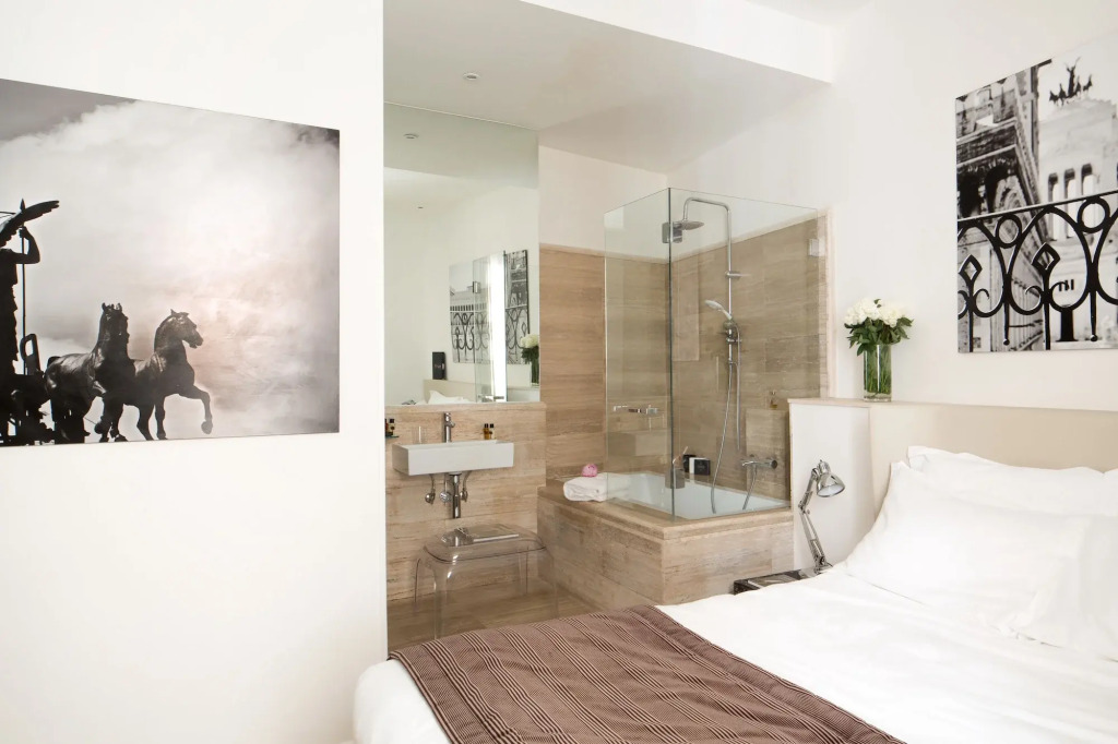 Via Del Corso Home Roma