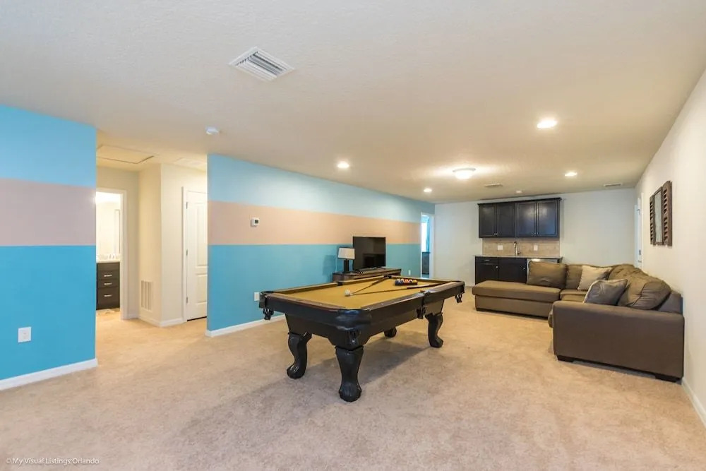 Windsor at Westside Exec Villas- 1912nc