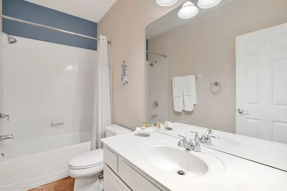 Exquisite and Airy 3BD Town Home in Vista Cay With CDC Cleaning Standards #3vc075