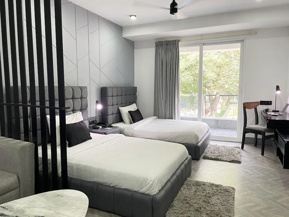 BedChambers Aparthotels - DLF Cyber City