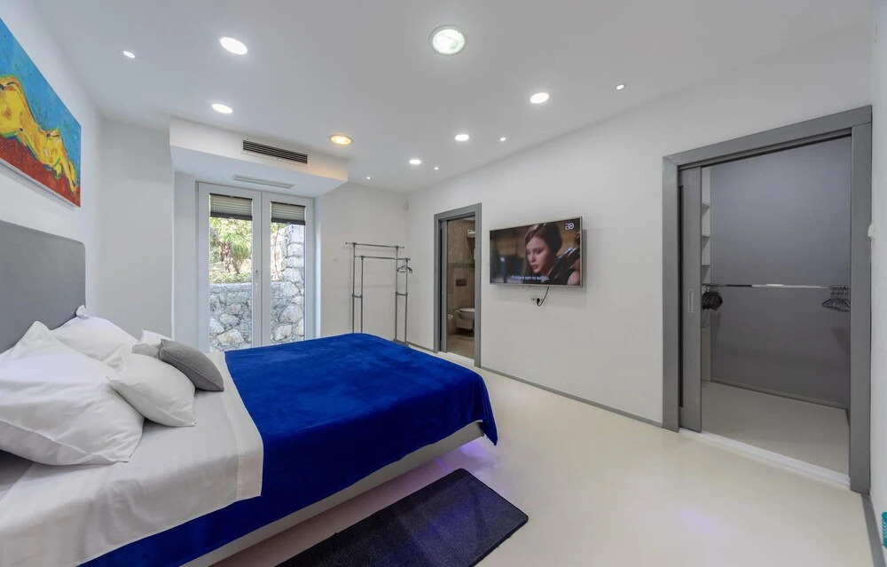 Nice Home in Crikvenica With 4 Bedrooms, Outdoor Swimming Pool and Heated Swimming Pool