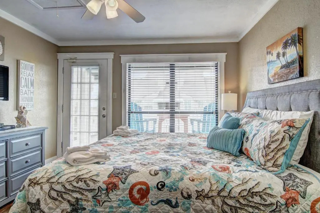 Fantasea Cove MIBC212