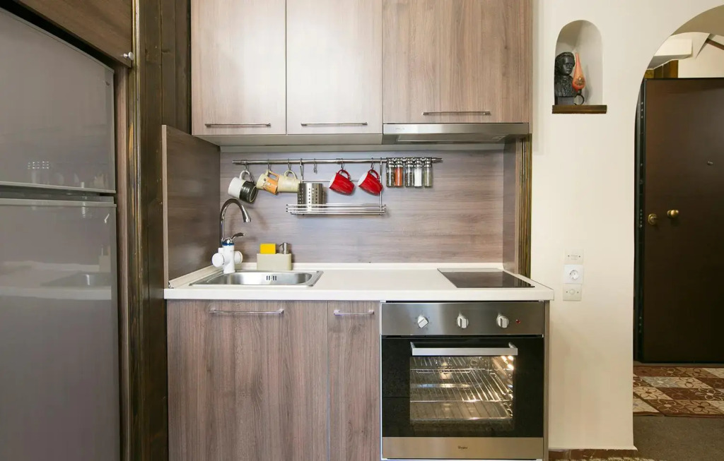 Spacious Apartment Next To Metro - Marousi