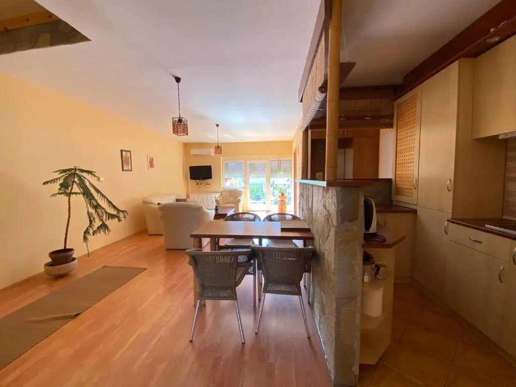 Luca Apartman