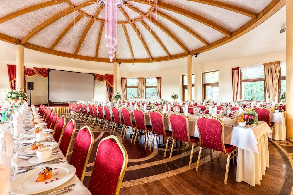 Leśna Perła - Restauracja i Pokoje Hotelowe