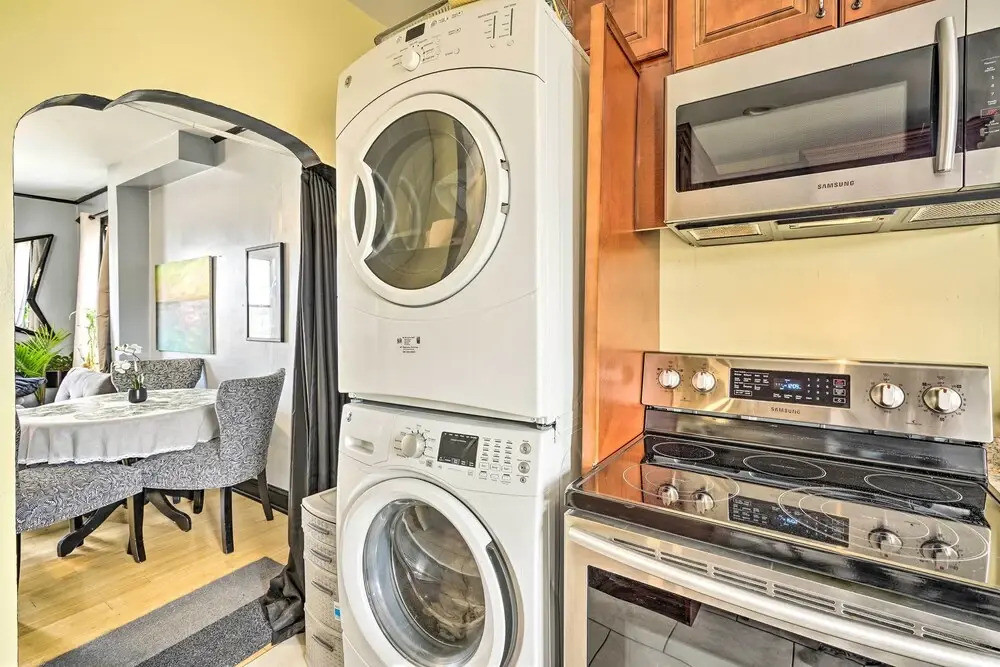 Long Branch Apartment: 1 Mi to Beach, Pier Village