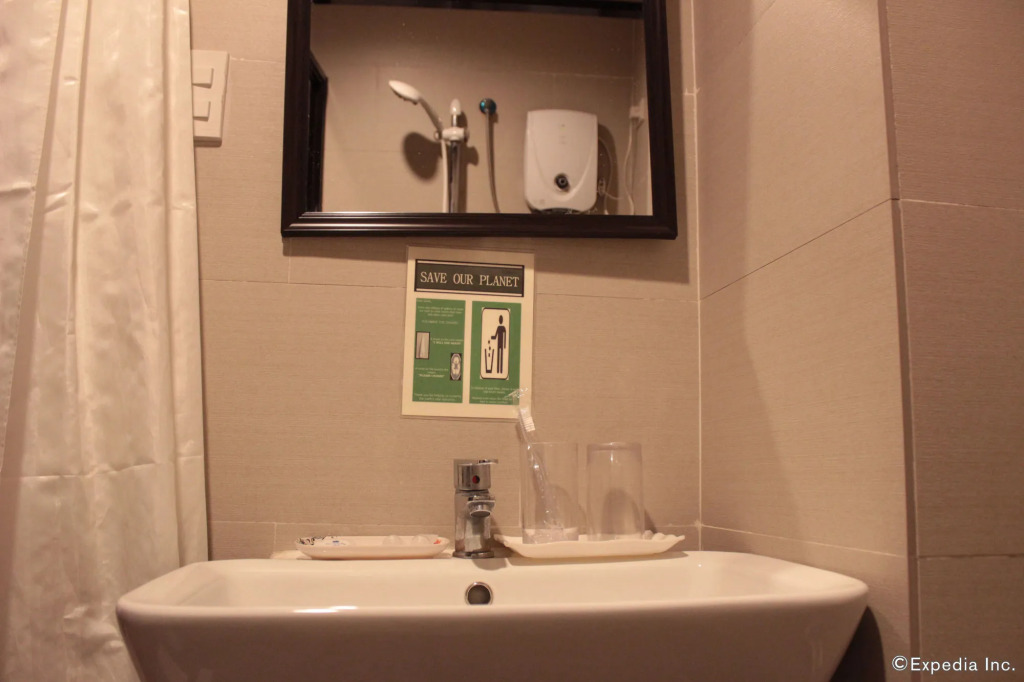 One Averee Bay Hotel