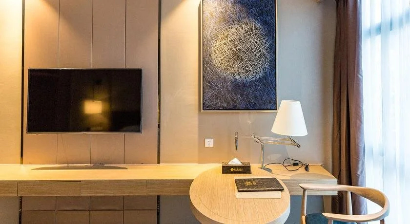 Lige Holiday Hotel