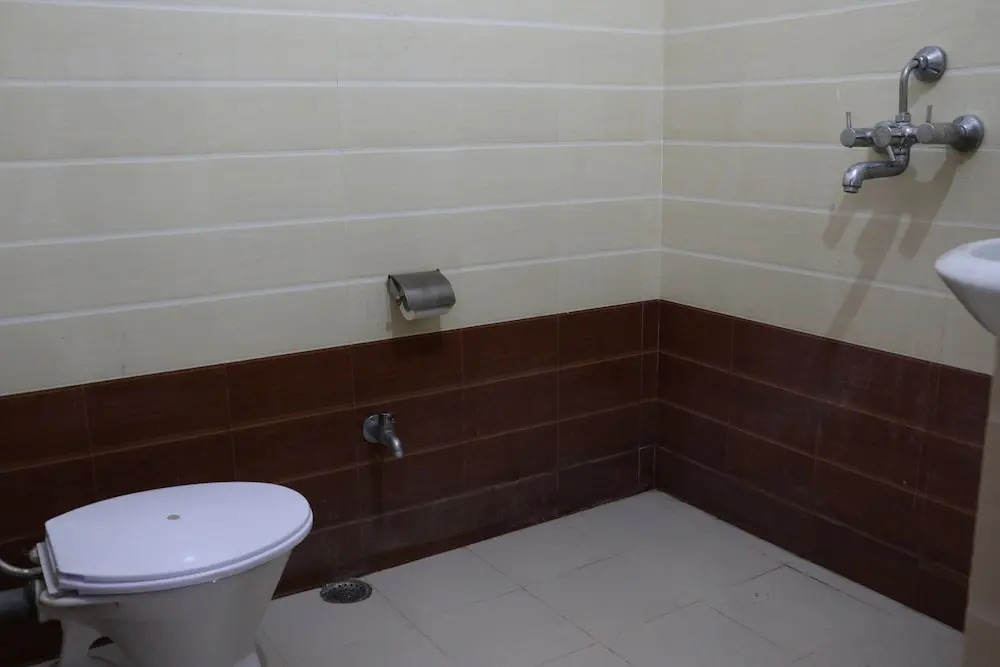 Hotel Sarweshwary