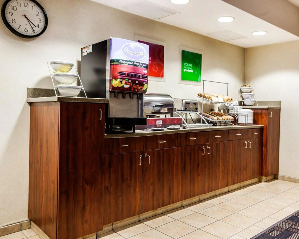 Comfort Suites Independence - Kansas City