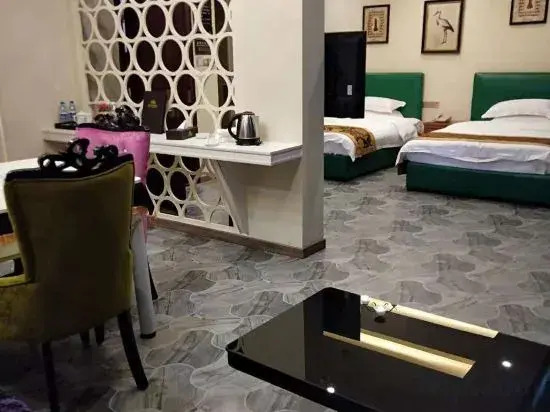 Tianzhu Tianyue Fashion Theme Hotel