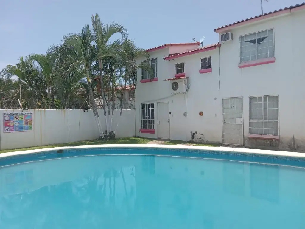 Condominio La Duquesa, Bonita alberca, casi en la puerta, WIFI, Agradable, Tranquilidad