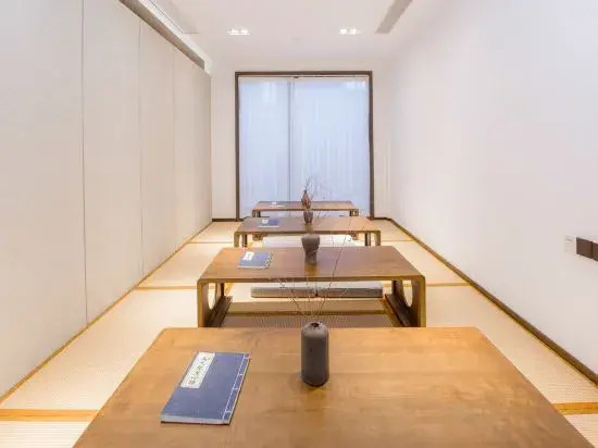 Juhai wisdom hotel in Xitang