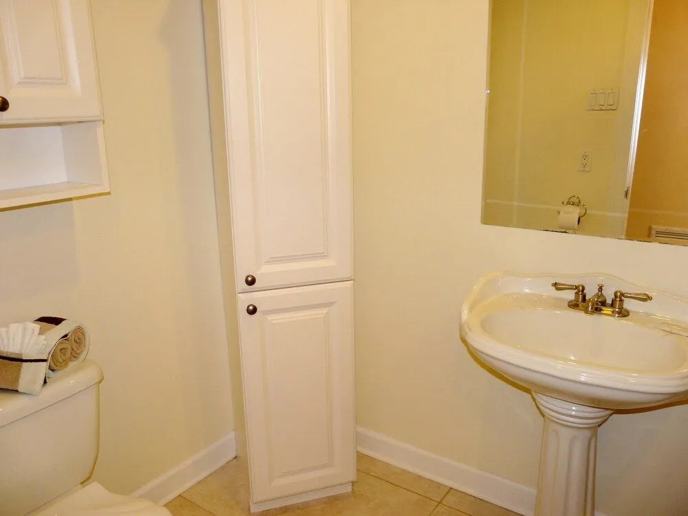 818 Chestnut Court