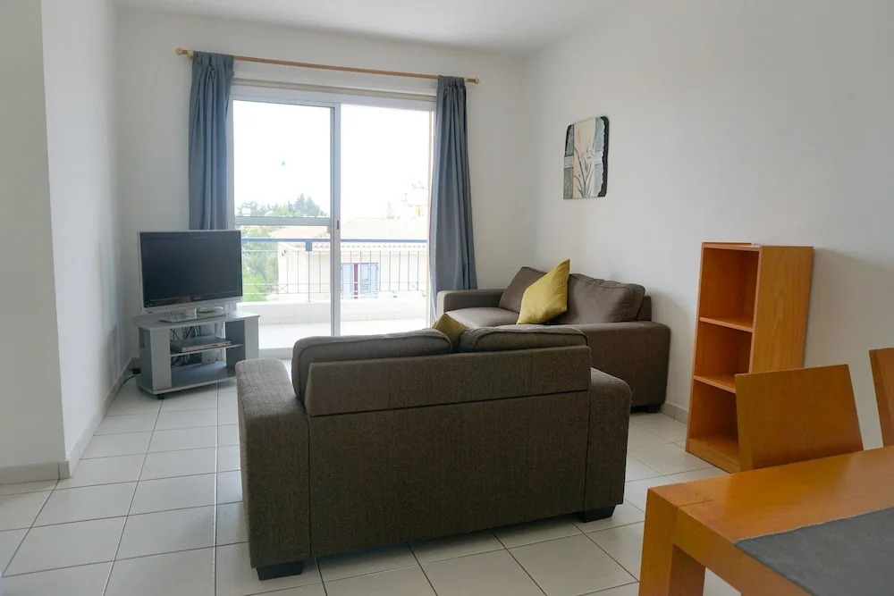Iris Village, Apt 201, Block 12