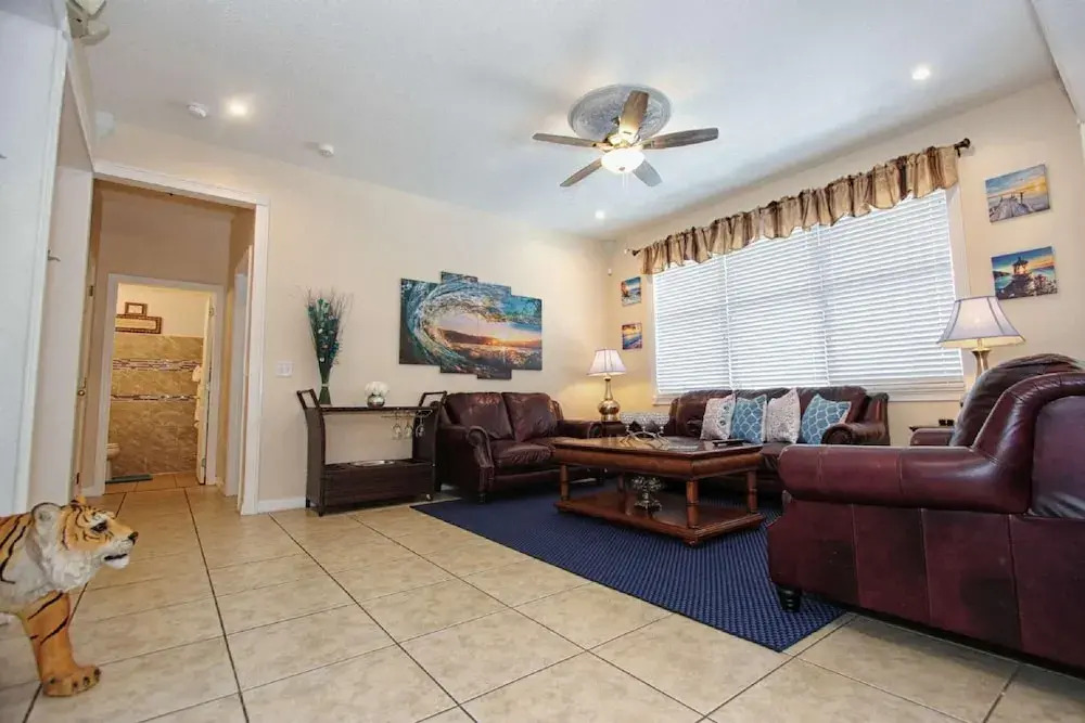 329 Windwood Bay