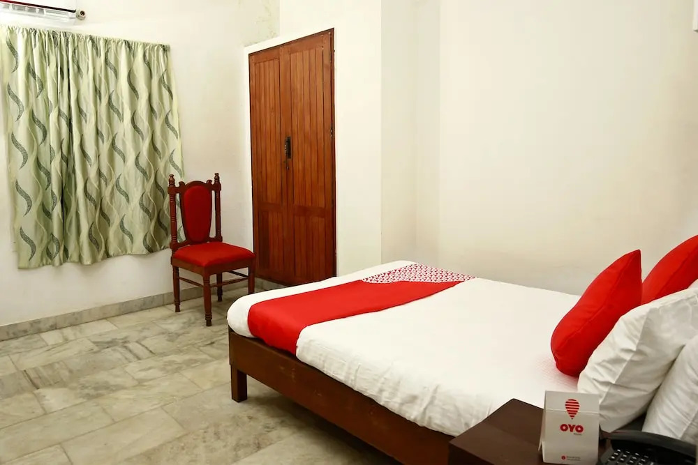 OYO 10259 Hotel Safa INN