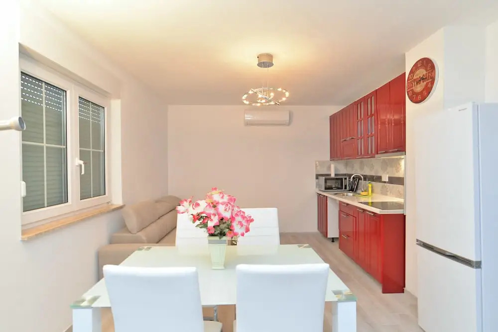 Apartment 1739