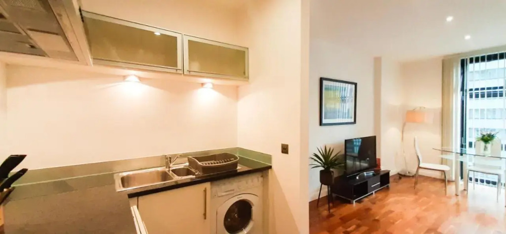 South Quay Serviced Apartments By Mysquare