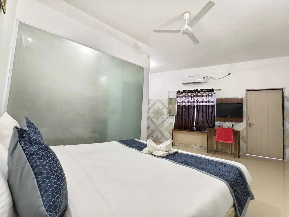 Hotel Hari Om Swimming Pool In Diu