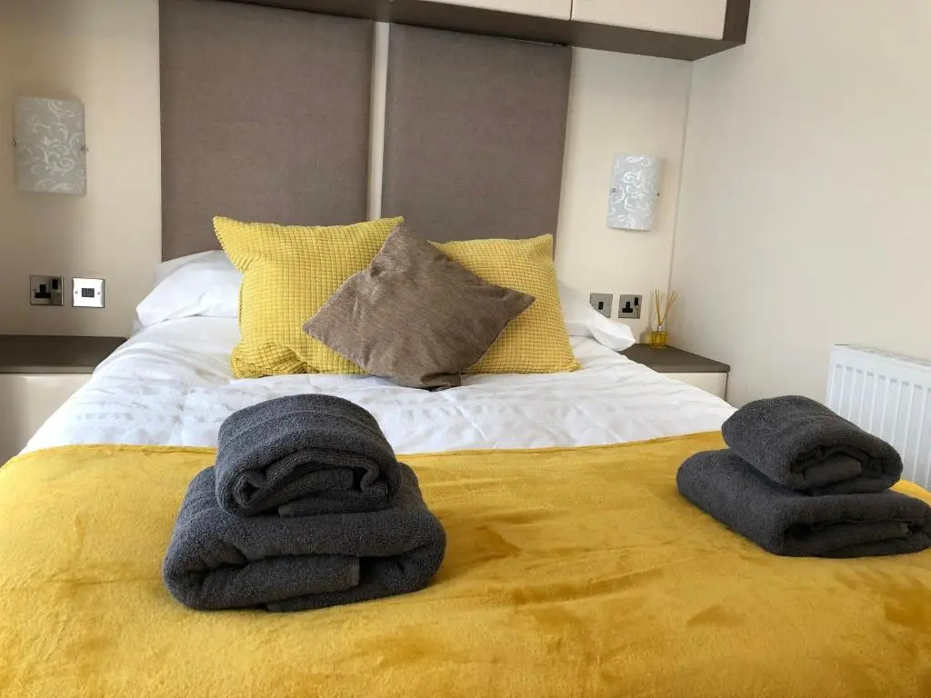 Moonlight Ridge -2 bedroom lodge with hot tub