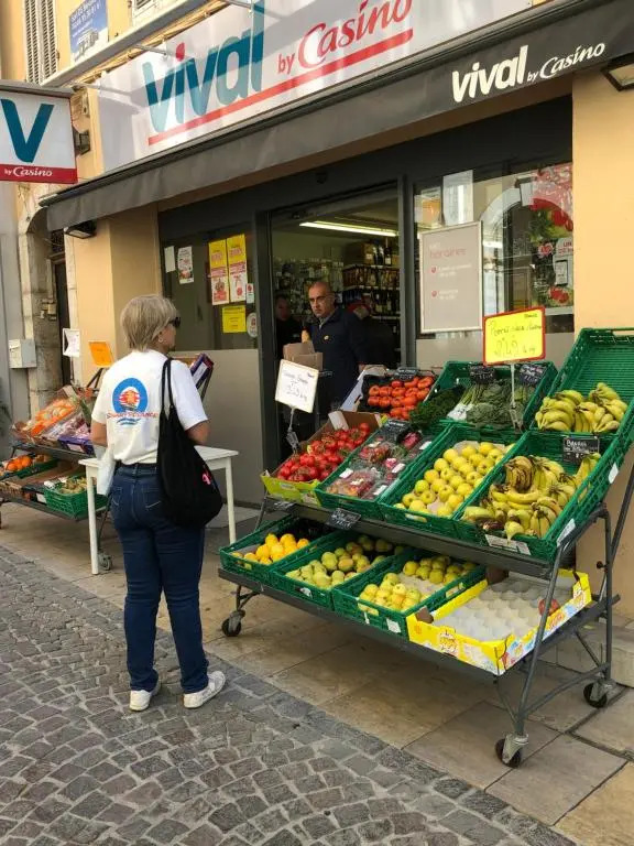 T2 Bonaparte plein centre La Ciotat climatisé