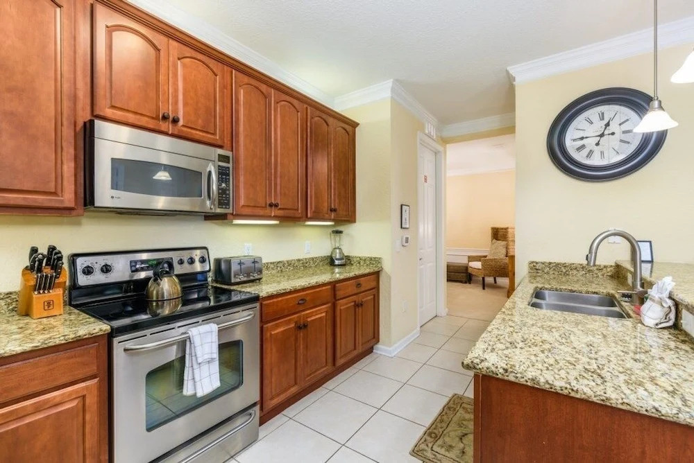 3 Bed 2 Bath Premium Lakeview L 1010 Condo