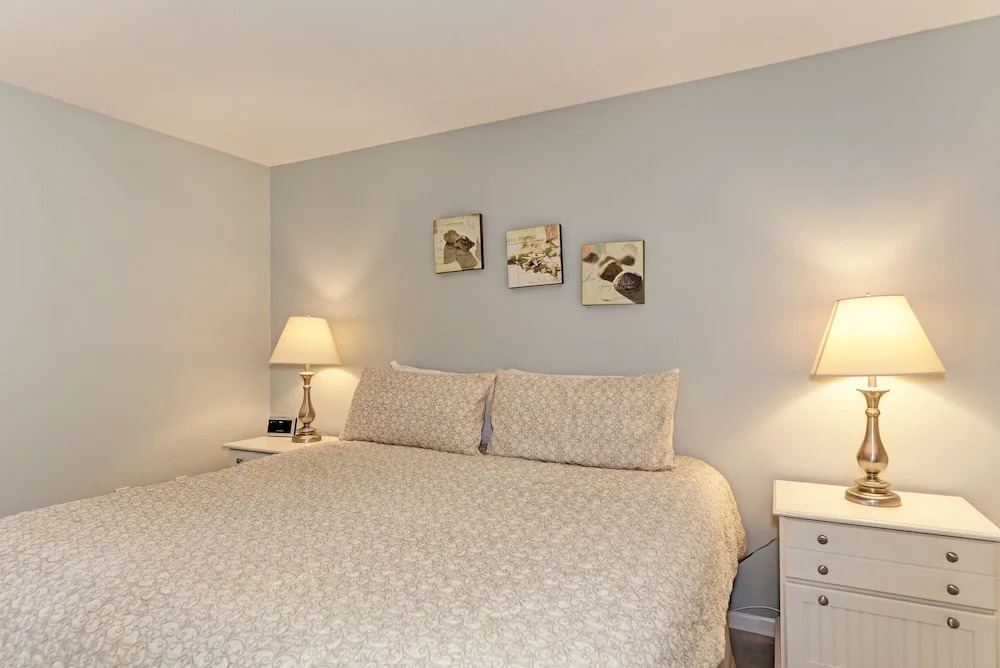 Midnight Cove Ii 127f - Updated Beach ! 2 Bedroom Condo