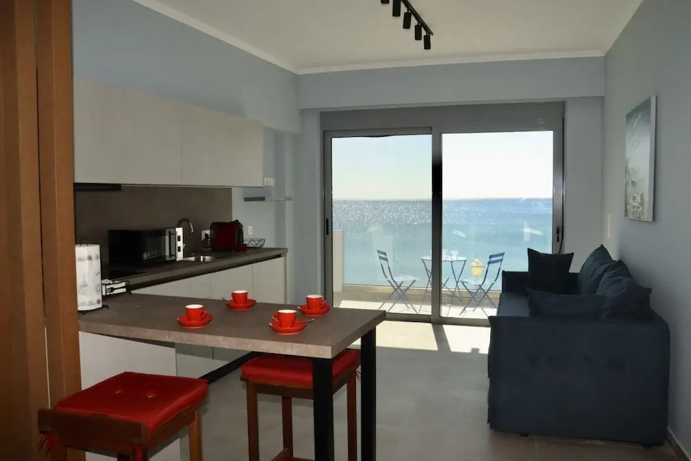 Charaki Escape Chic Seafront Studio
